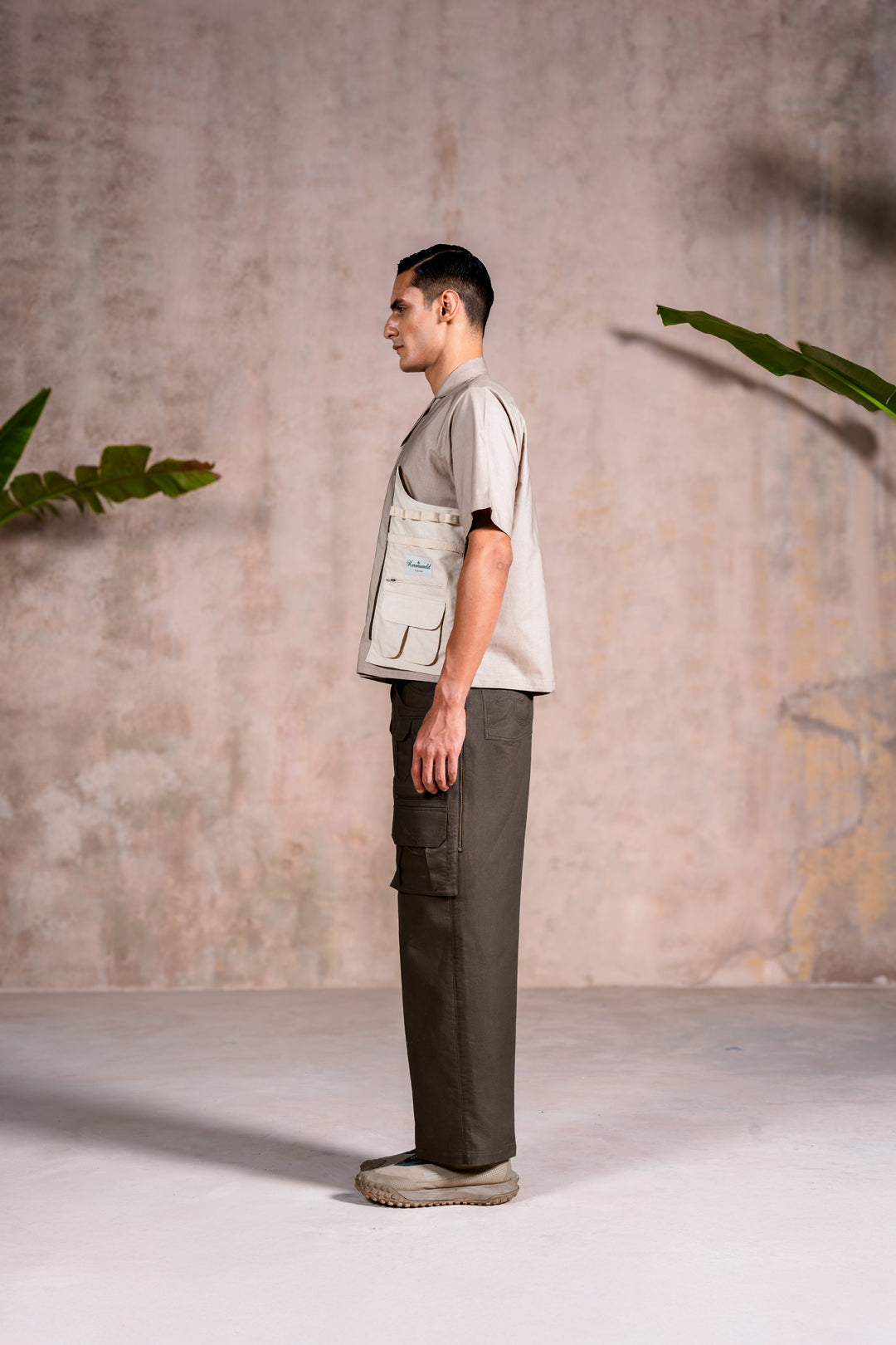 RETRACTABLE UTILITY SHIRT
