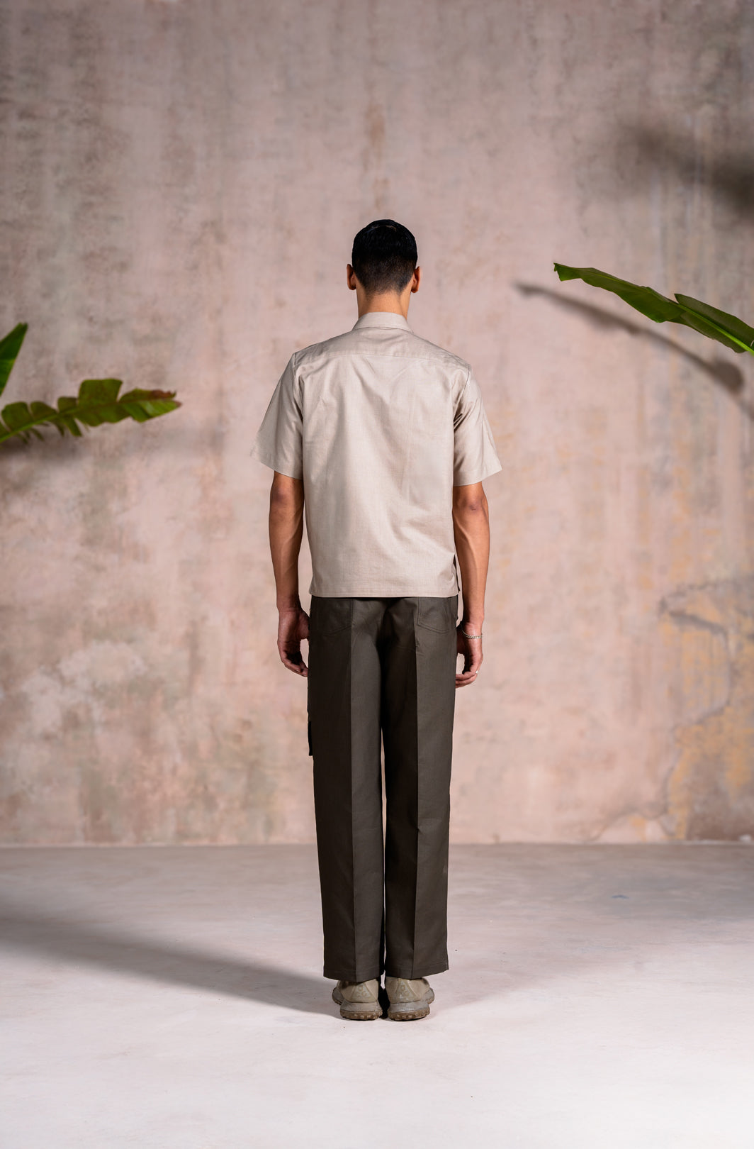 RETRACTABLE UTILITY SHIRT