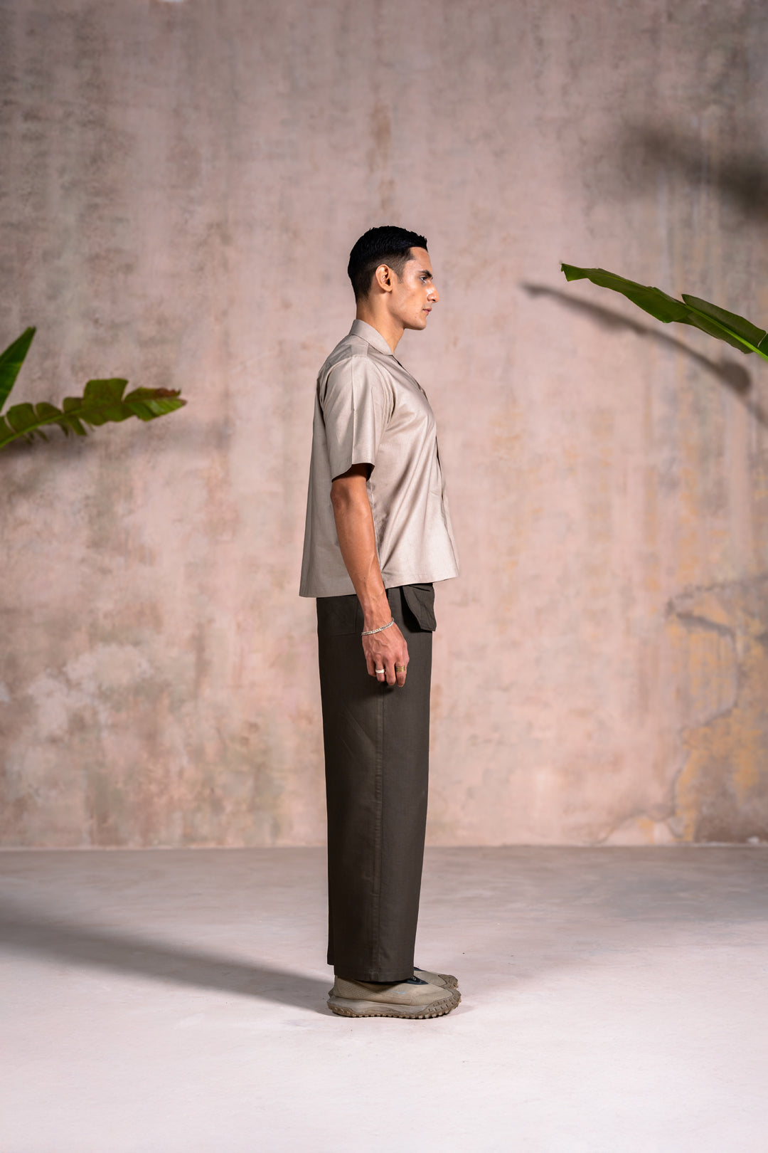 RETRACTABLE UTILITY SHIRT