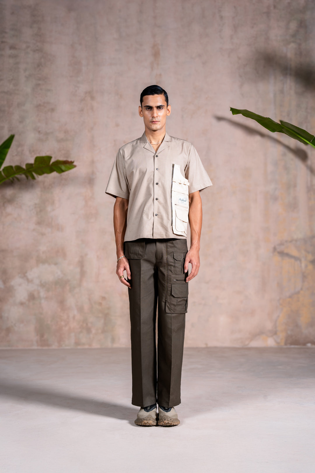 RETRACTABLE UTILITY SHIRT