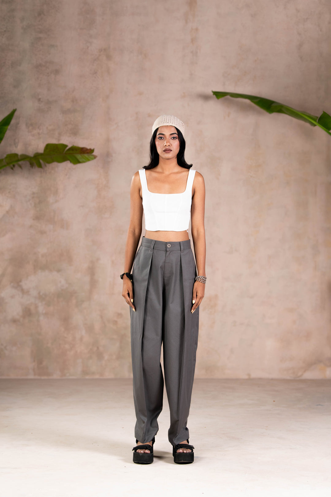 CHARCOAL PLEATED PANTS