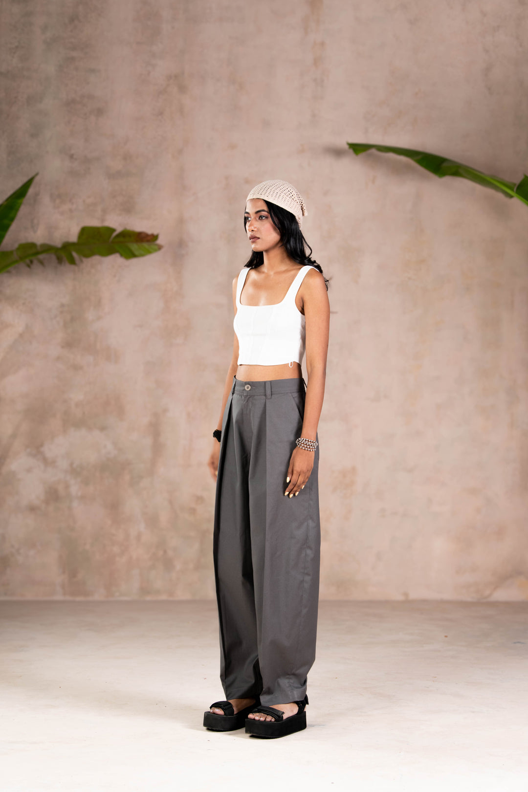 CHARCOAL PLEATED PANTS