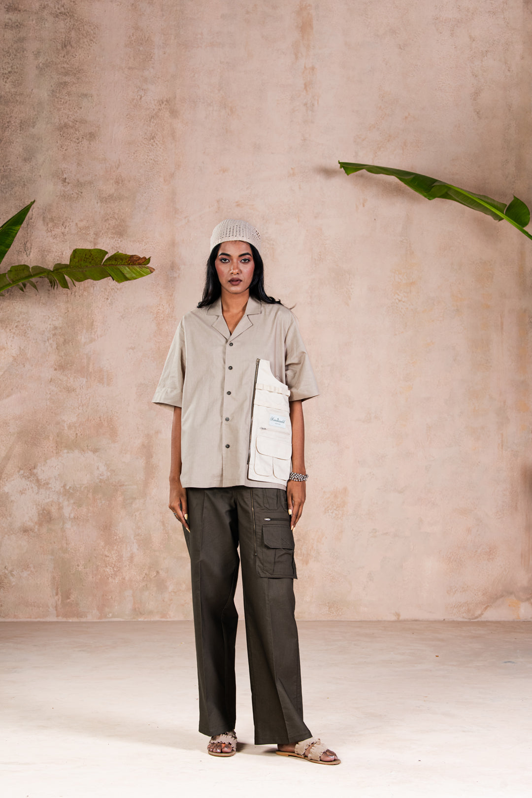 RETRACTABLE UTILITY SHIRT