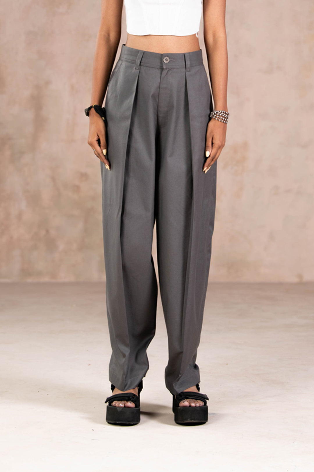 CHARCOAL PLEATED PANTS