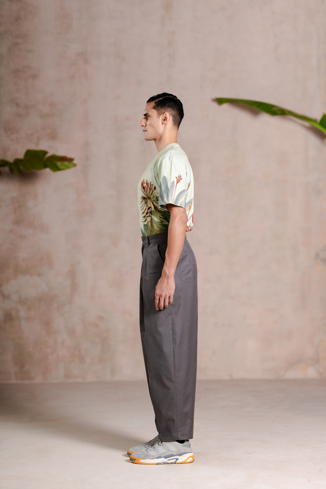 CHARCOAL PLEATED PANTS